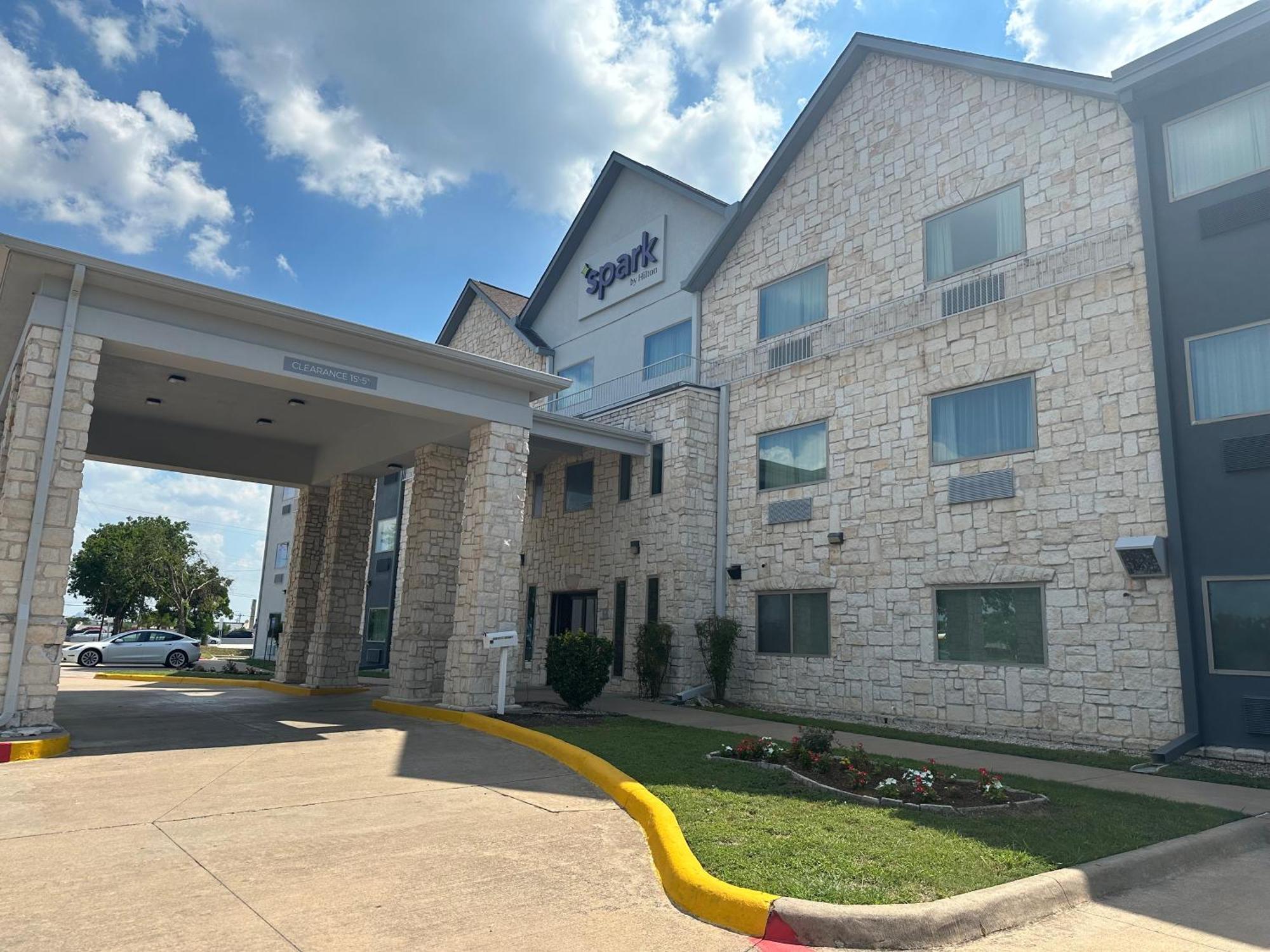 Spark By Hilton Round Rock Exterior photo